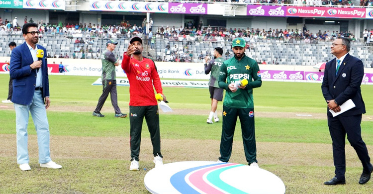 টি-টোয়েন্টি সিরিজ জিততে টসে হেরে ব্যাটিংয়ে বাংলাদেশ